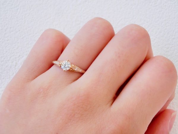 ３６０°どこから見ても美しいラパージュ☆クラシックコレクション 婚約指輪 - エンゲージリング その他 