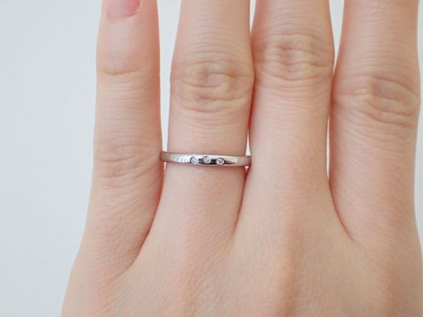 FURRER-JACOT/華奢でも耐久性は◎ 結婚指輪 - マリッジリング ブライダル 婚約指輪 - エンゲージリング 