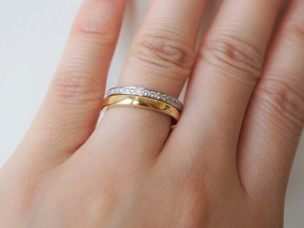 フラージャコーのエタニティリングで大切な思い出をいつも手元に ファッションジュエリー 結婚指輪 - マリッジリング 婚約指輪 - エンゲージリング 婚約指輪＆結婚指輪 - セットリング 