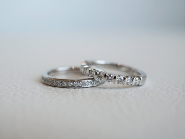 フラージャコーのエタニティリングで大切な思い出をいつも手元に ファッションジュエリー 結婚指輪 - マリッジリング 婚約指輪 - エンゲージリング 婚約指輪＆結婚指輪 - セットリング 