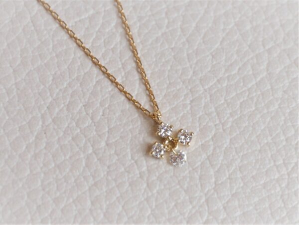 揺れるダイヤモンドがアーカーらしい新作ネックレスをご紹介 ファッションジュエリー アーカー 