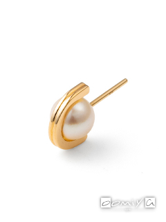 Beluga Pearl Earring M size